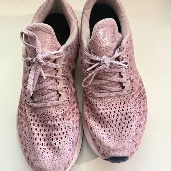 Women's Nike Zoom Pegasus 35 Running Shoes, Size 9.5 - Picture 4 of 8